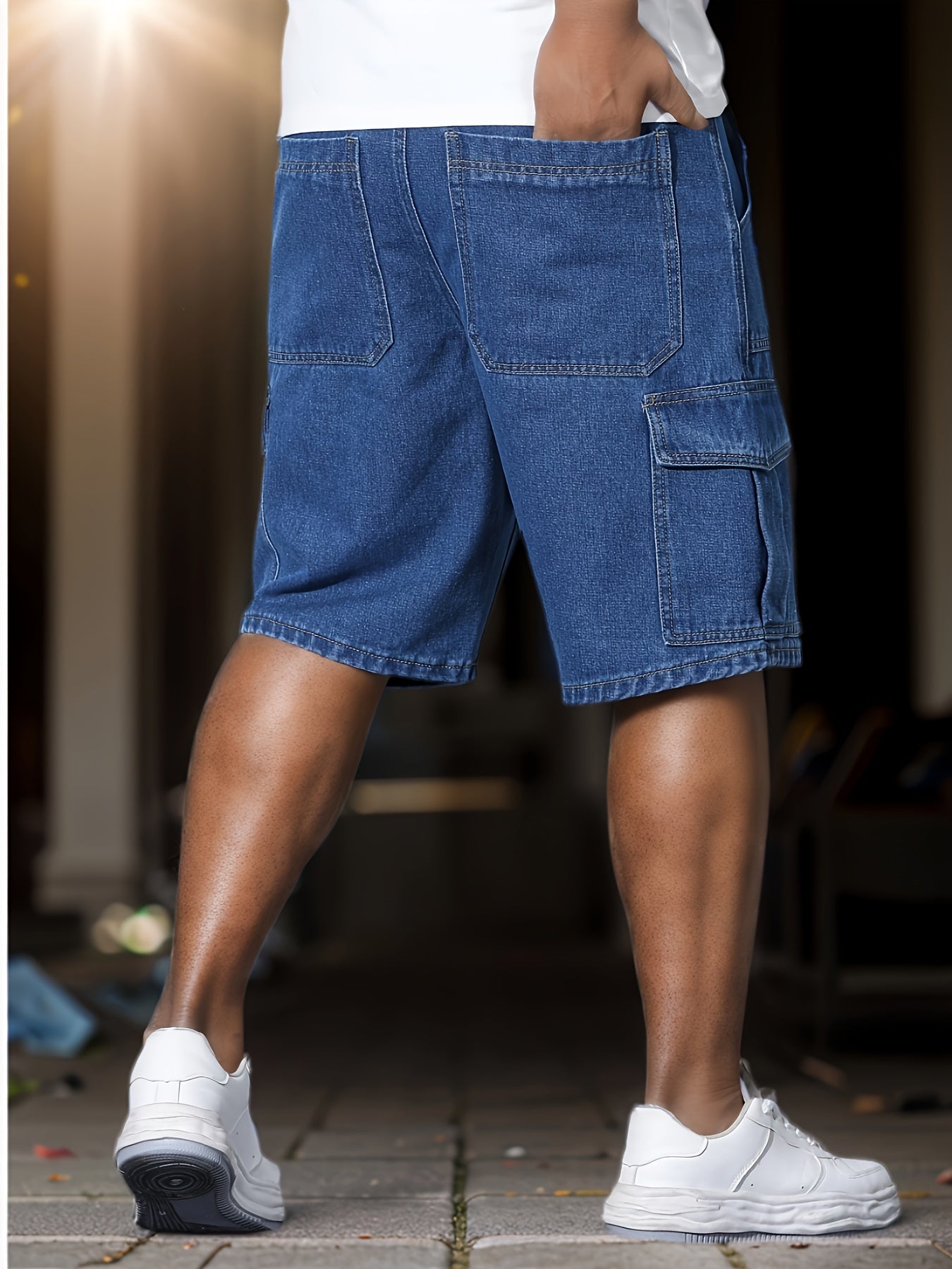 Erkaklar uchun plussiz yozgi denim shortlar, bir rangda, tasodifiy keng kesim va ko'p cho'ntakli dizayn bilan. Mustahkam yuvilgan paxta aralashmasidan tayyorlangan, cho'zilmaydigan mato. 90gsm astar, uslubni o'z ichiga oladi.