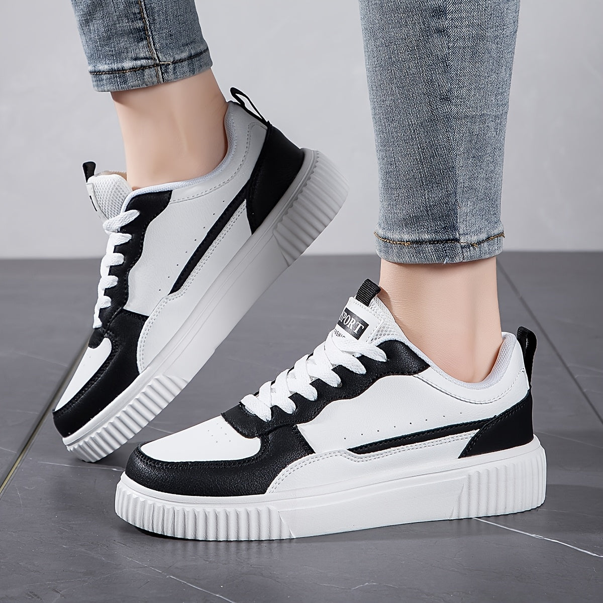 Women's Casual Sneakers Black White Plaid PU Low-Top Lace-Up