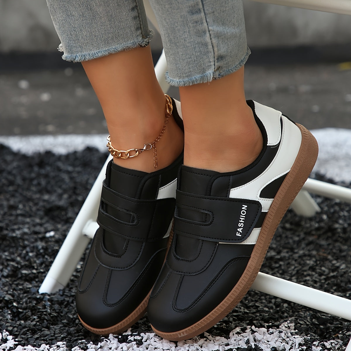 Women's Casual Flat Sneakers Colorblock Black White Spring Autumn Pair