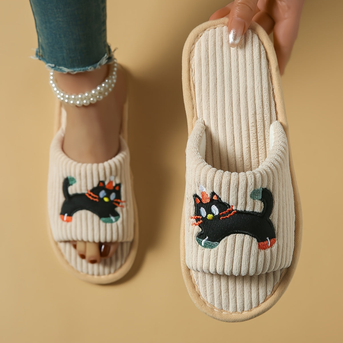 Унисекс домашние тапочки-слипоны с мультяшным котом и шапкой Санты