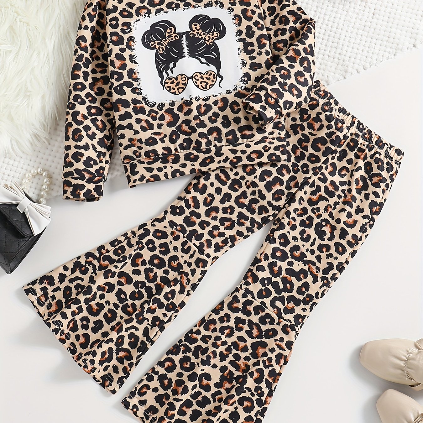 Girls' 2-Piece Outfit Sweatshirt and Leopard Flared Pants with Sunglasses for Spring Fall Kids