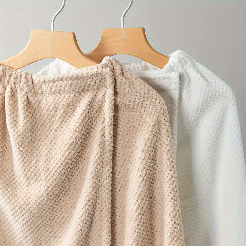 Ayollar uchun zamonaviy tekis mikroto'qima hammom ro'moli, yumshoq va tez quriydigan, kosmos mavzusidagi to'qilgan mato bilan. 80% polyester va 20% naylon, 280gsm da ultra-sorbent. Oblong spa ro'moli va yuvish matolarini o'z ichiga oladi.