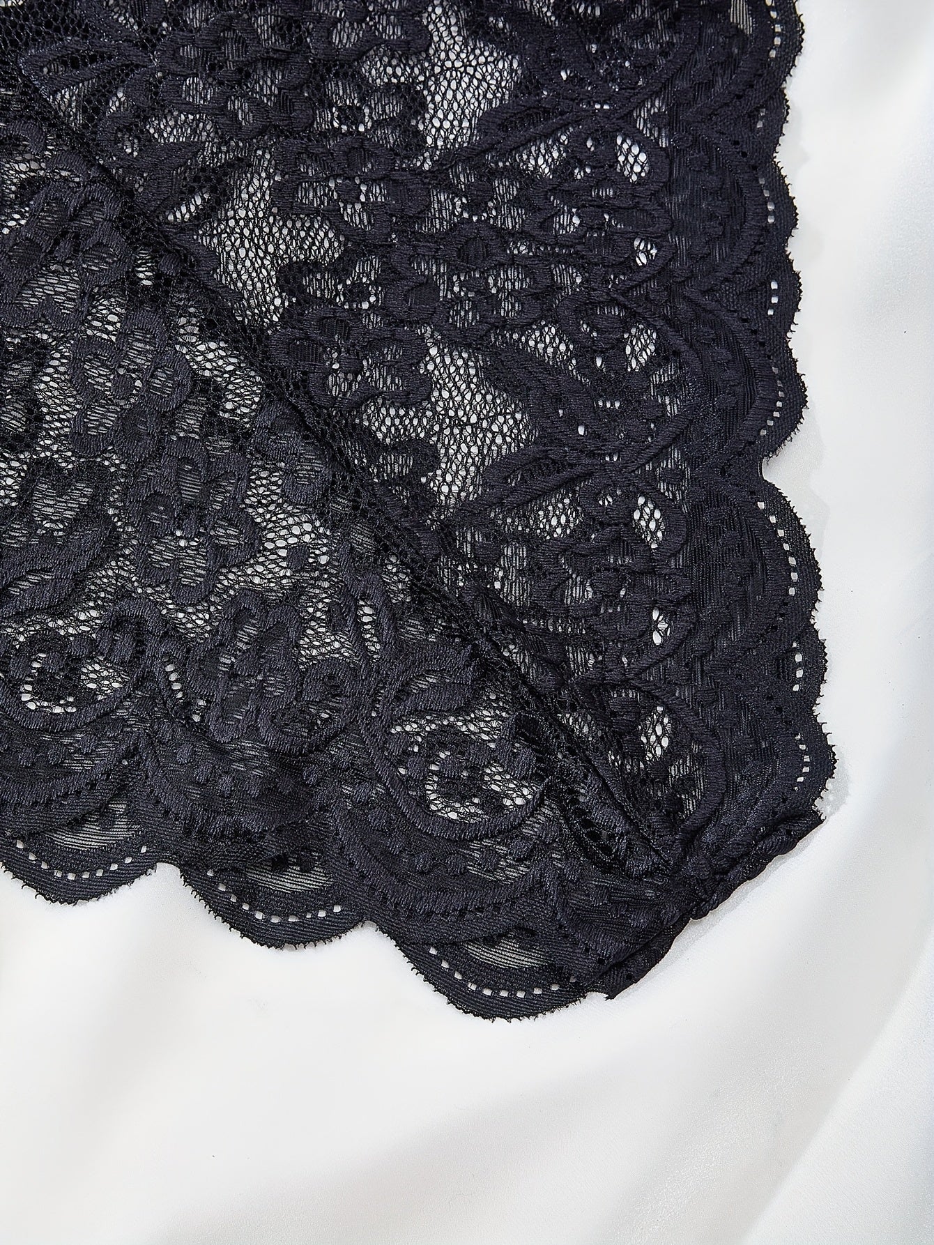 Женский кружевной боди-комбинезон с рюшами для ночных выходов