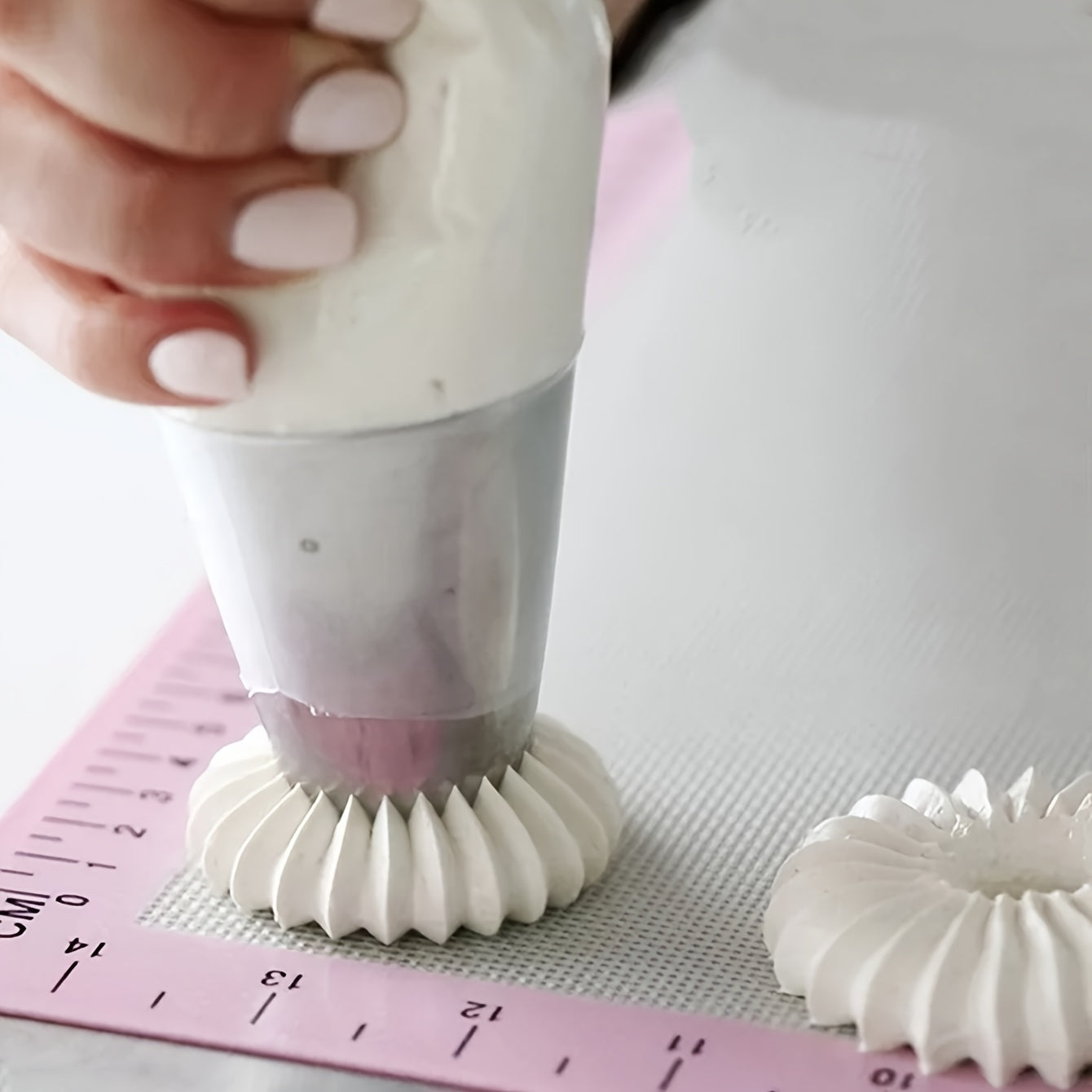 Large Stainless Steel Piping Tip for Cake Decorating Russian Icing Nozzle