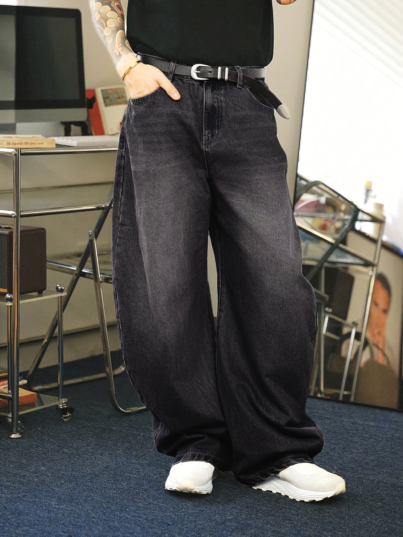 Men's Faded Washed Loose Fit Denim Jeans for Street Style All-Season