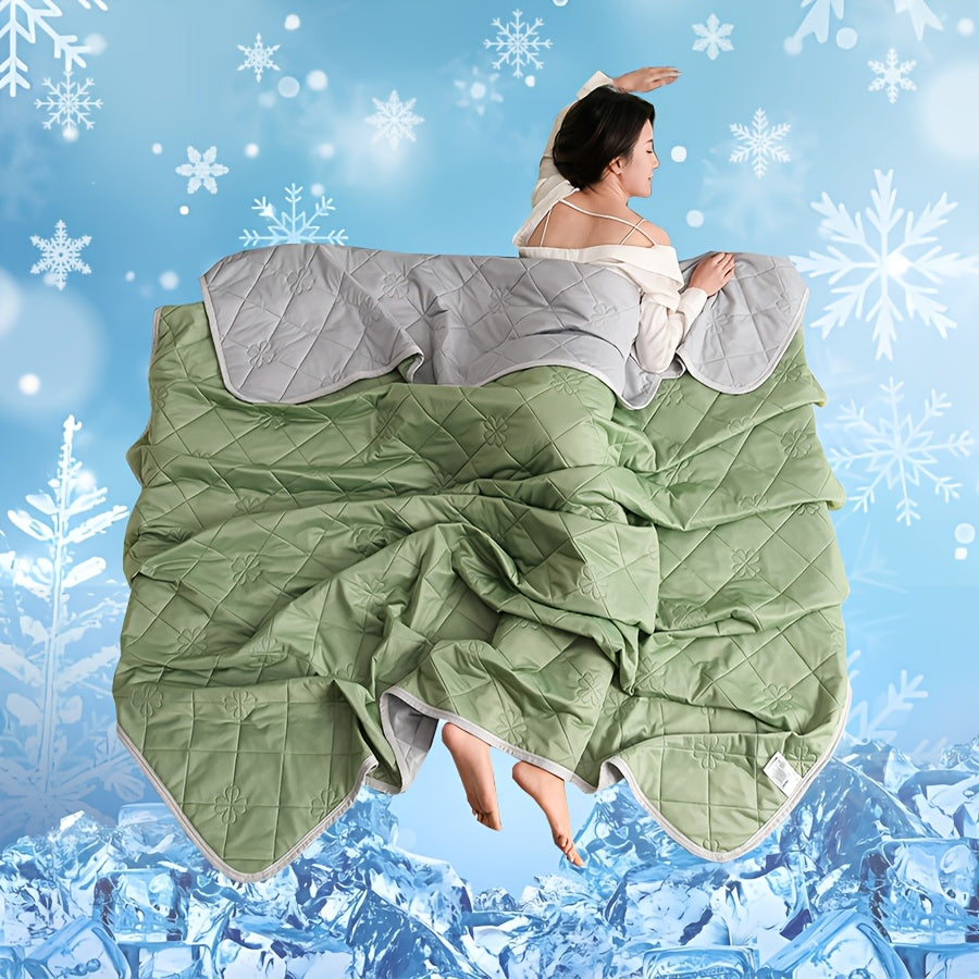 Cooling Summer Quilt Thin Breathable Machine Washable for Hot Sleepers