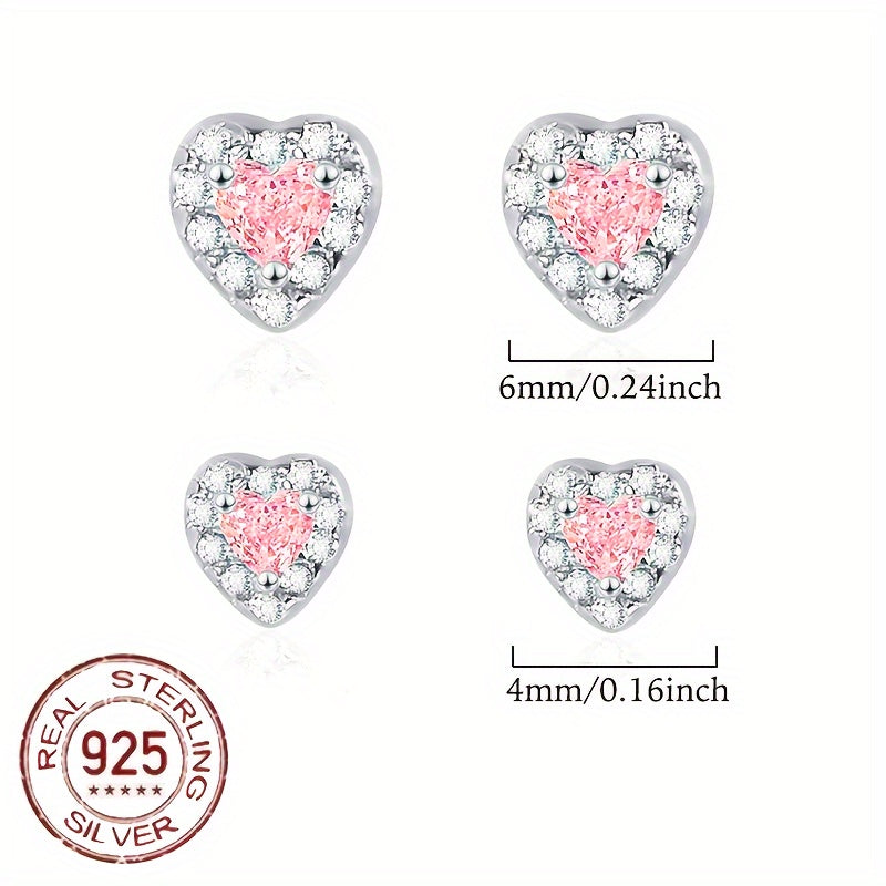 Ushbu zamonaviy va ko'p qirrali sirg'alar S925 sterling kumushdan tayyorlangan bo'lib, yurak shaklidagi dizaynda porlaydigan zirkoniyalarga ega. Kundalik kiyish, sovg'a berish yoki ta'til uchun mukammal, ularning og'irligi 0.7-0.5g.