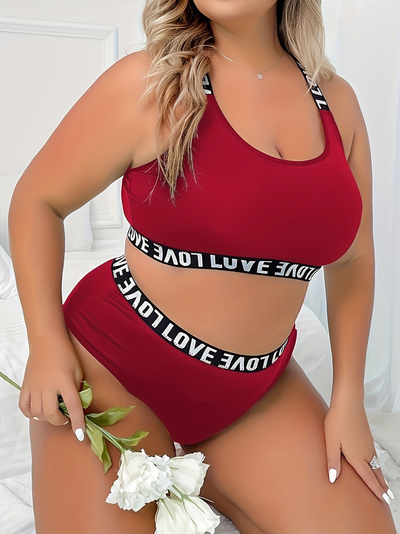 Plus o'lcham Love Printed Bralette va yuqori belli shartlar to'plami, trikotaj polyester