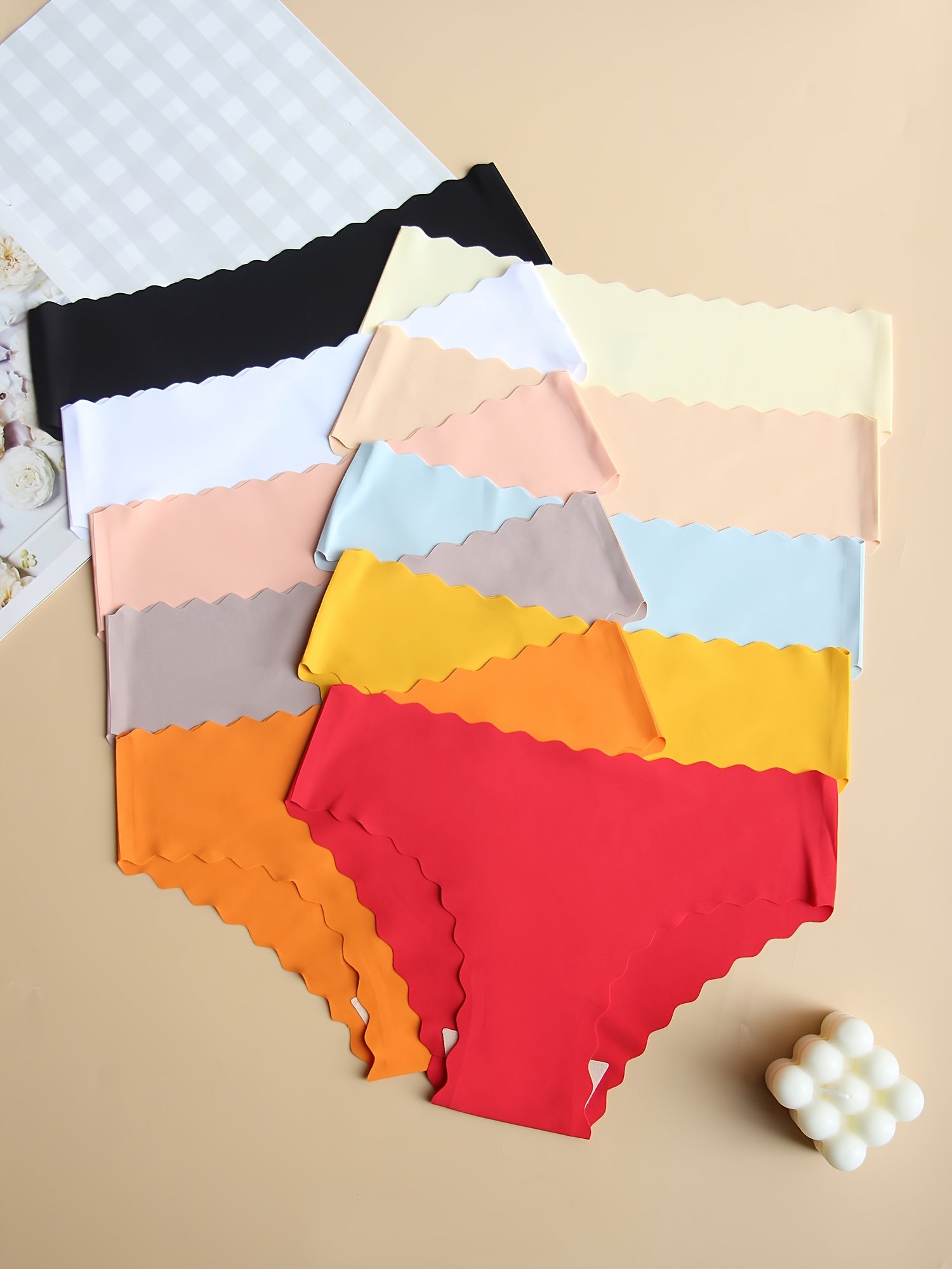 Seamless Women's Scallop Trim Panties Breathable Comfortable Underwear