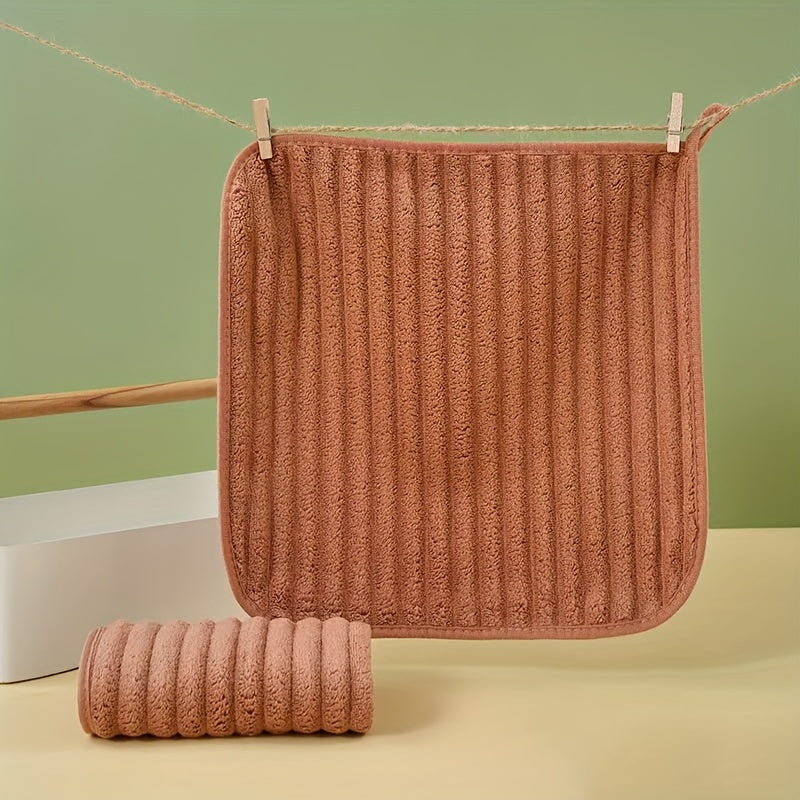 Yumshoq tez quriydigan qo'l sochiqlari 1, 3 yoki 5 ta to'plamlarda, oshxona, hammom va uyda foydalanish uchun mos.