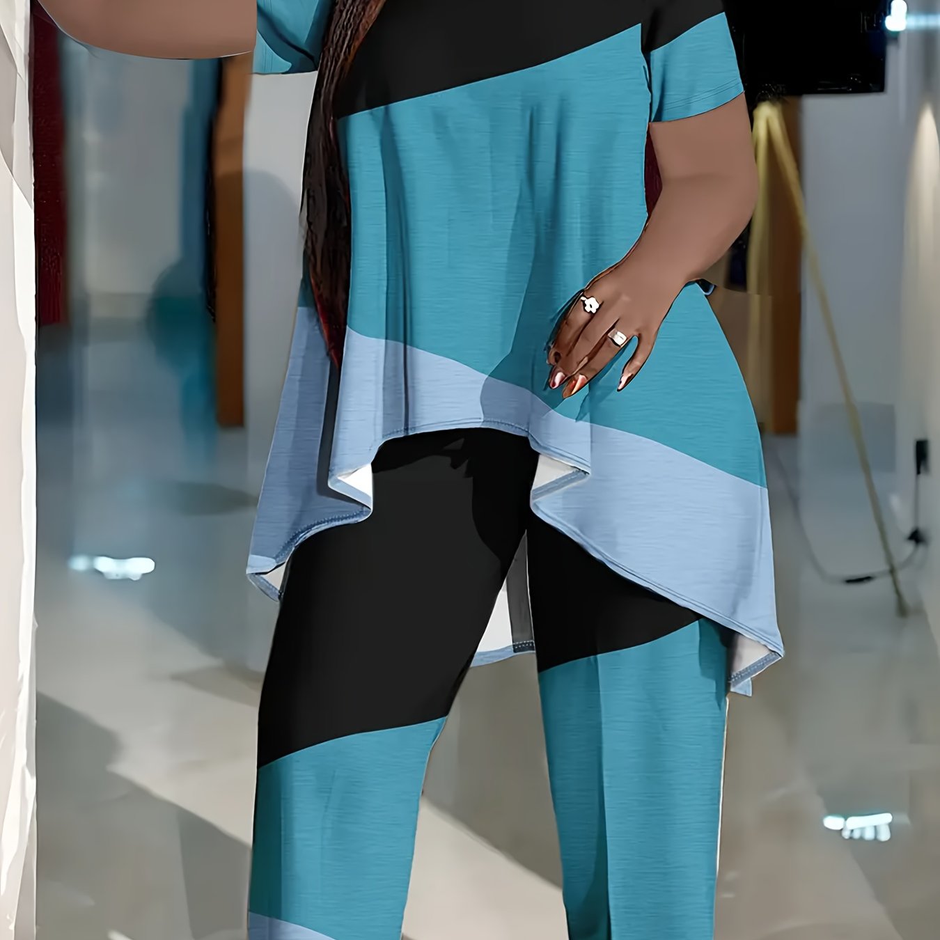 Plus Size Women's Short Sleeve Irregular Hem Outfit in Three Colors