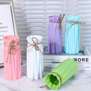 Set of 4 Plastic Vases with Origami Design and Pampas Grass Pattern 17.5cm Tall for Home Office Decor