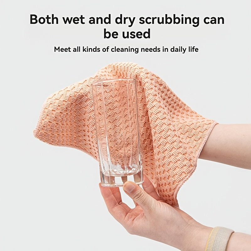 Ikkita yuqori so'riluvchi mikroto'qima tozalash matolari, qalin va tuzilishga ega, idish yuvish va yuzalarni artish uchun mukammal. Rang-barang va kosmik mavzudagi naqshga ega bo'lgan ushbu oshxona sochiqlari uyda foydalanish uchun ideal.