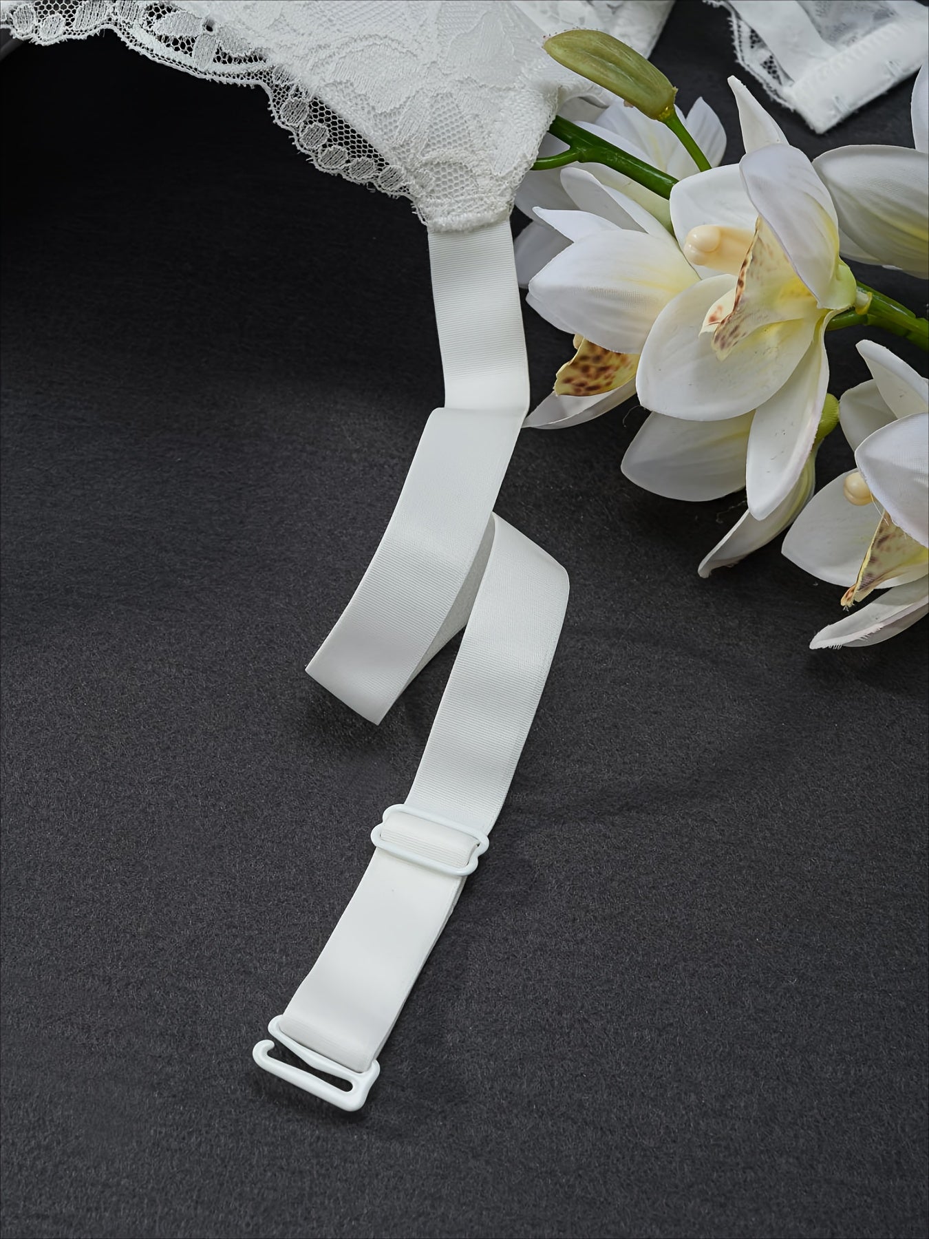 Plus Size Elegant Floral Lace Underwire Bra with Bow Detail