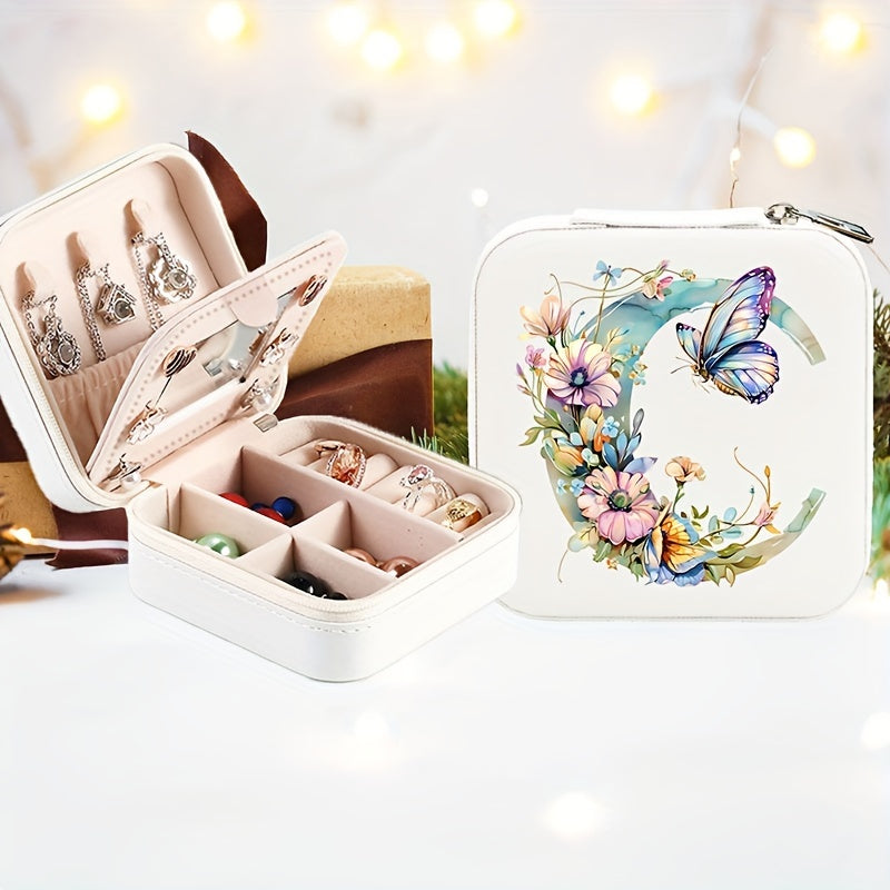 Yolgʻon charm bilan shaxsiylashtirilgan alfavitli flip-top bilan qoplangan, soʻzma-soʻz qoplangan va taqinchoqlarni saqlash uchun quti