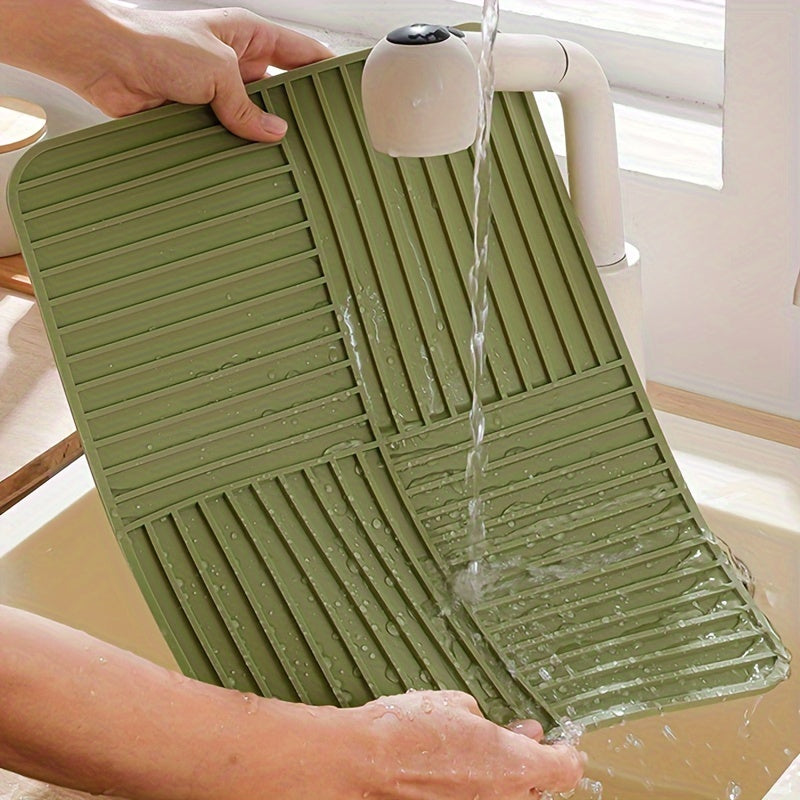 Estera de silicona beige para secar platos con relieves elevados, plegable, resistente al calor, absorbente y organizador de cocina