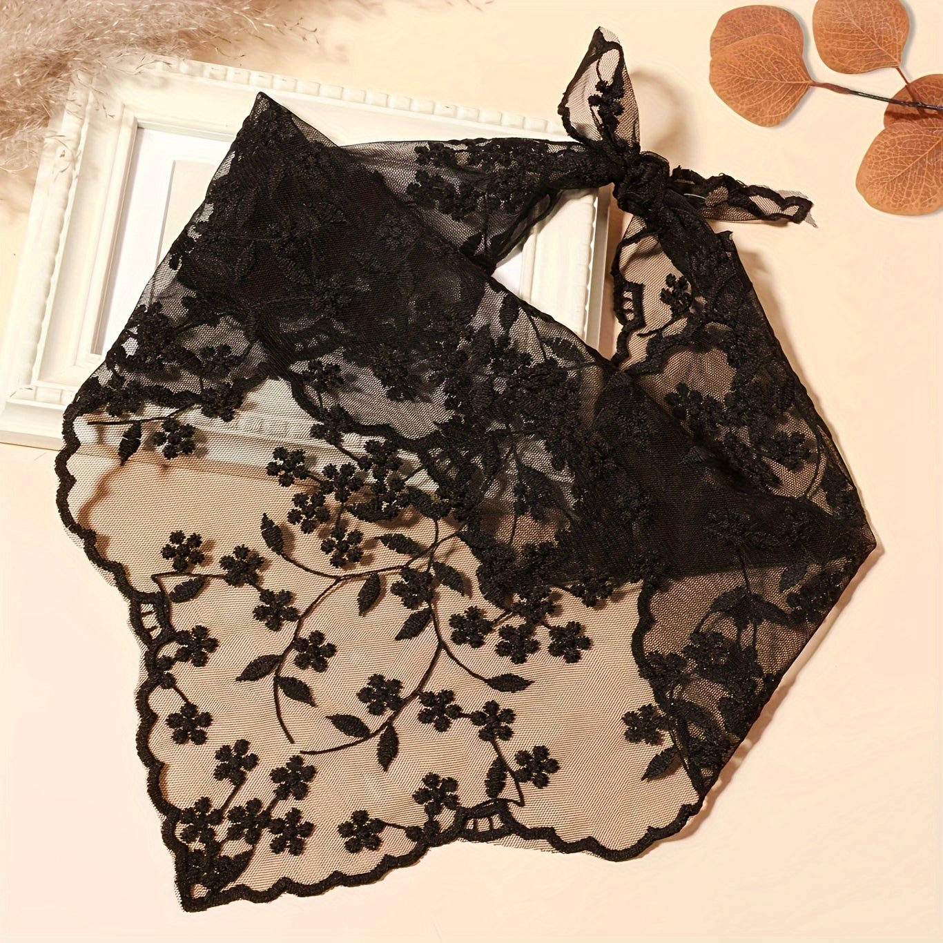 Ladies' Lace Floral Triangle Scarf in Solid Color Polyester for Dates Travel