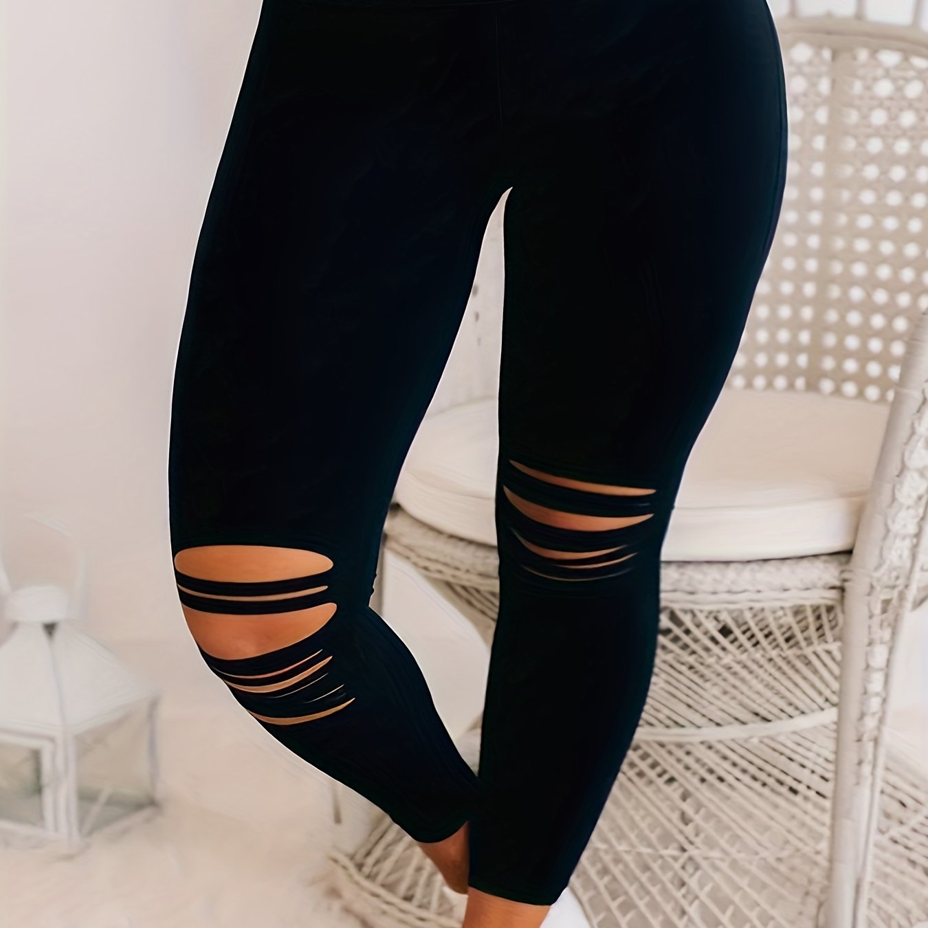 Leggings de talla grande para mujer negras de cintura alta con detalle de orificio