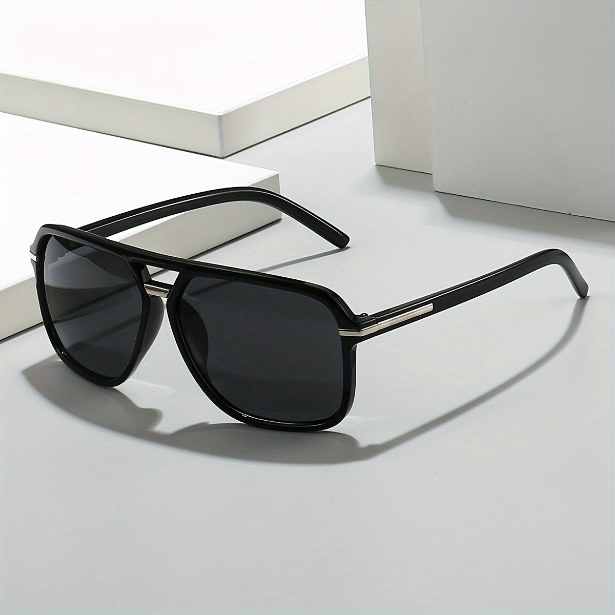 Retro-Inspired Unisex Fashion Glasses for Sun Protection and Daily Wear