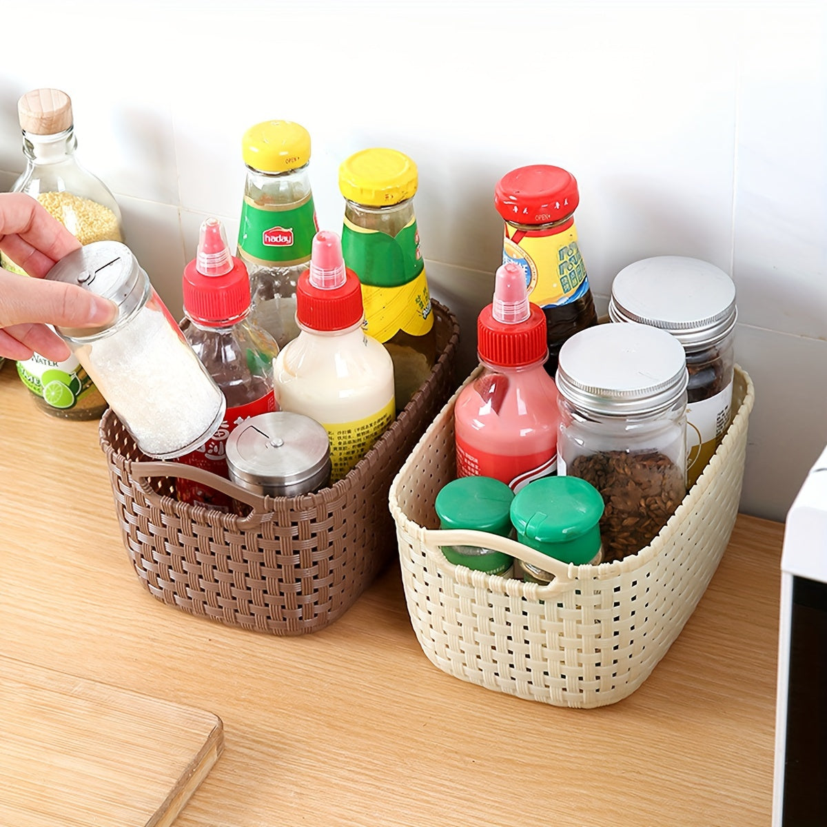 Colorful Multi-Purpose Plastic Storage Basket with Imitation Rattan Design for Organizing