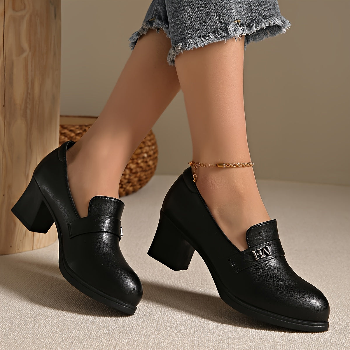 Ayollar uchun blok poyafzalari qulay va ko‘p maqsadli kiyinadigan poyabzal