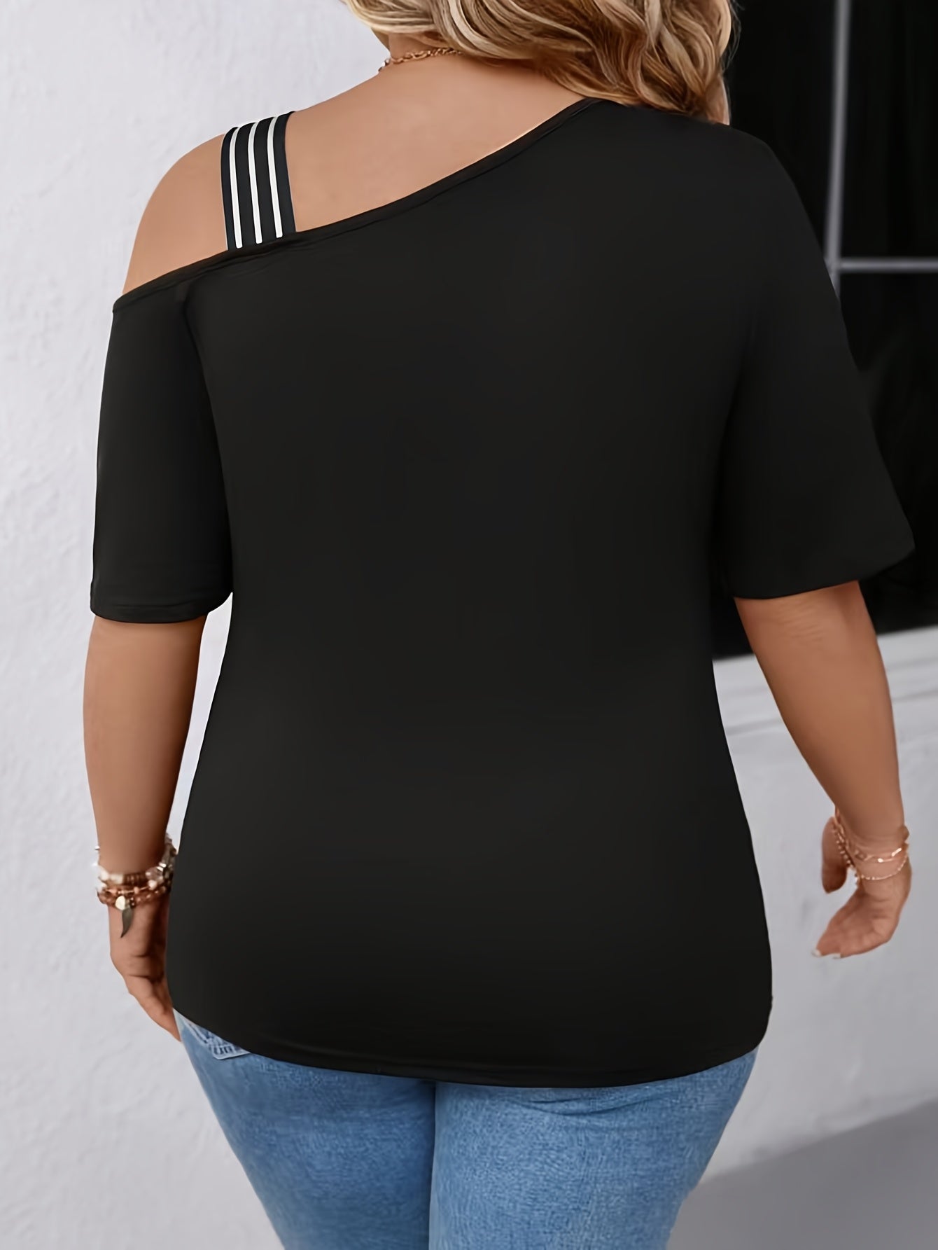 Plus Size Women's Black Asymmetrical One-Shoulder T-Shirt with Bow