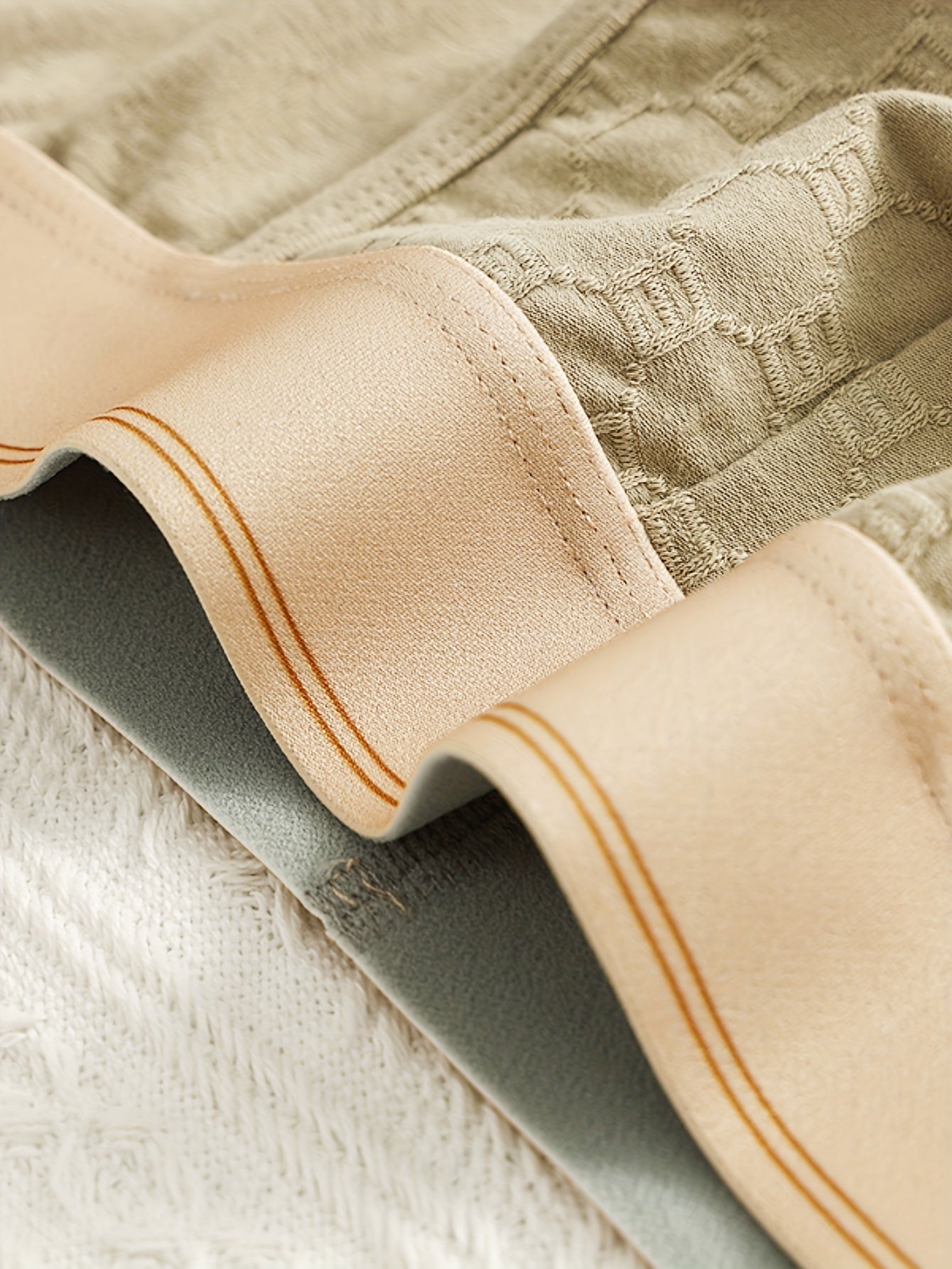 3 ta erkaklar uchun hashamatli paxta ichki kiyim, yuqori oyoq va cho'ziluvchan, qulay dizayn, sport va kundalik kiyim uchun mos.