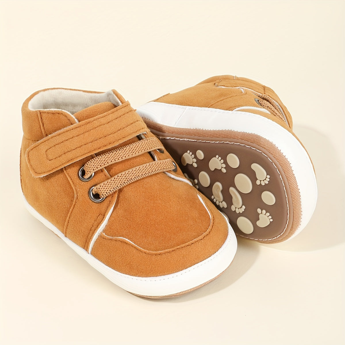 Kichkina bolalar uchun yuqori chanoq sport poyabzali, sirpanmaydigan rezina taglik, qulflash uchun lentalar, bir xil rang, bahor va kuz uchun