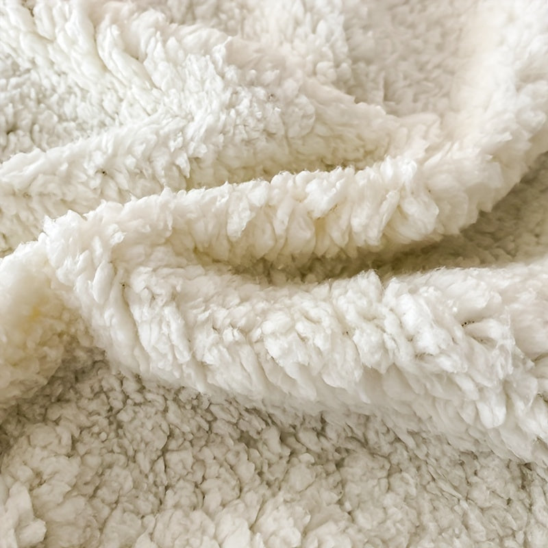 Reversible Polyester Fleece Sherpa Bed Blanket with Geometric Pattern for All Seasons