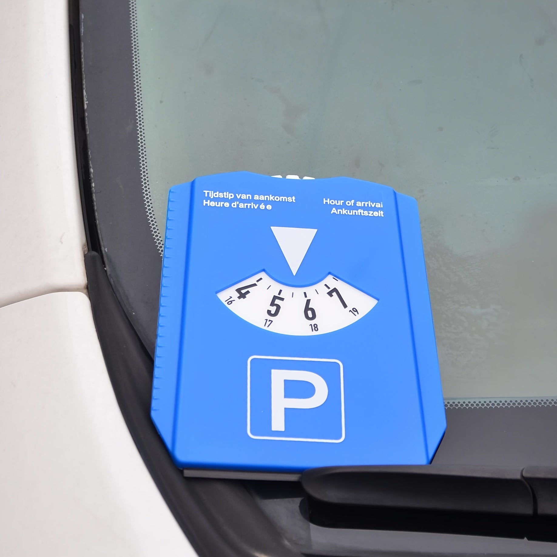 Digital Blue Parking Timer Disc with Ice Scraper 4-Language Display 24-Hour