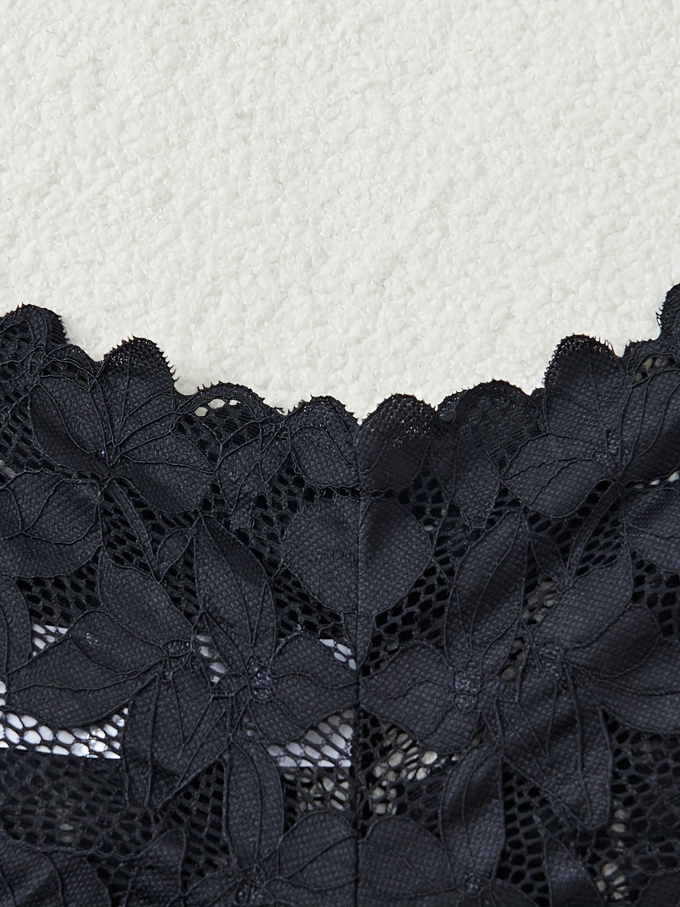 Plus Size Women's Black Lace Panties With Maple Leaf Embroidery