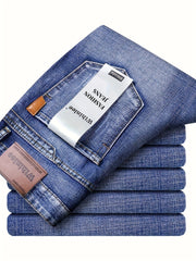 Erkaklar uchun klassik denim jinsi shimlar, oddiy kesim, bir xil rang, har mavsumda kiyish uchun cho'ziluvchan. 64.5% paxta, 33.5% polyester va 2% spandeksdan tayyorlangan. Norasmiy yoki ish kiyimi sifatida mos keladi.