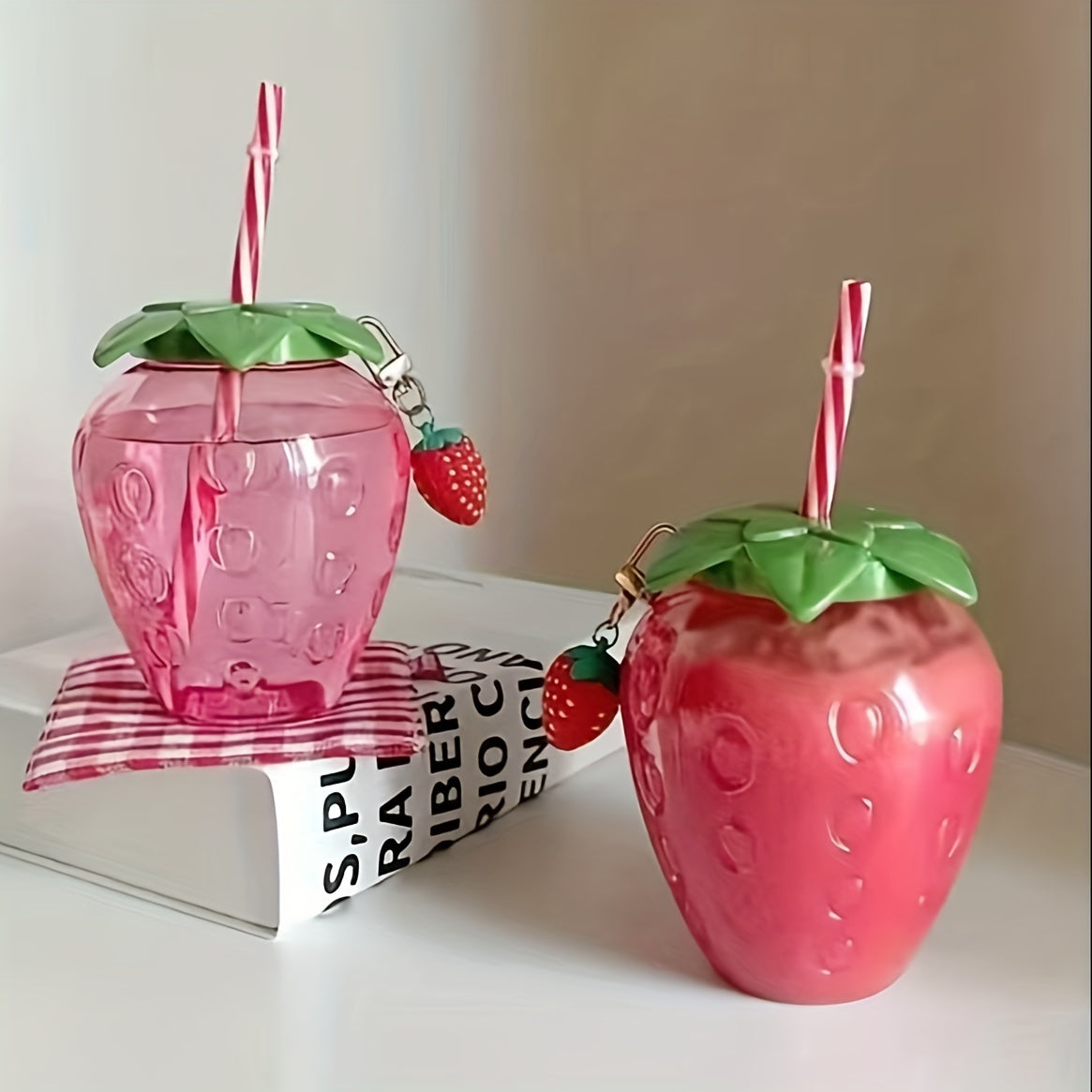 Transparent Strawberry Tumbler with Lid and Straw for Milk Tea and Fruit Drinks