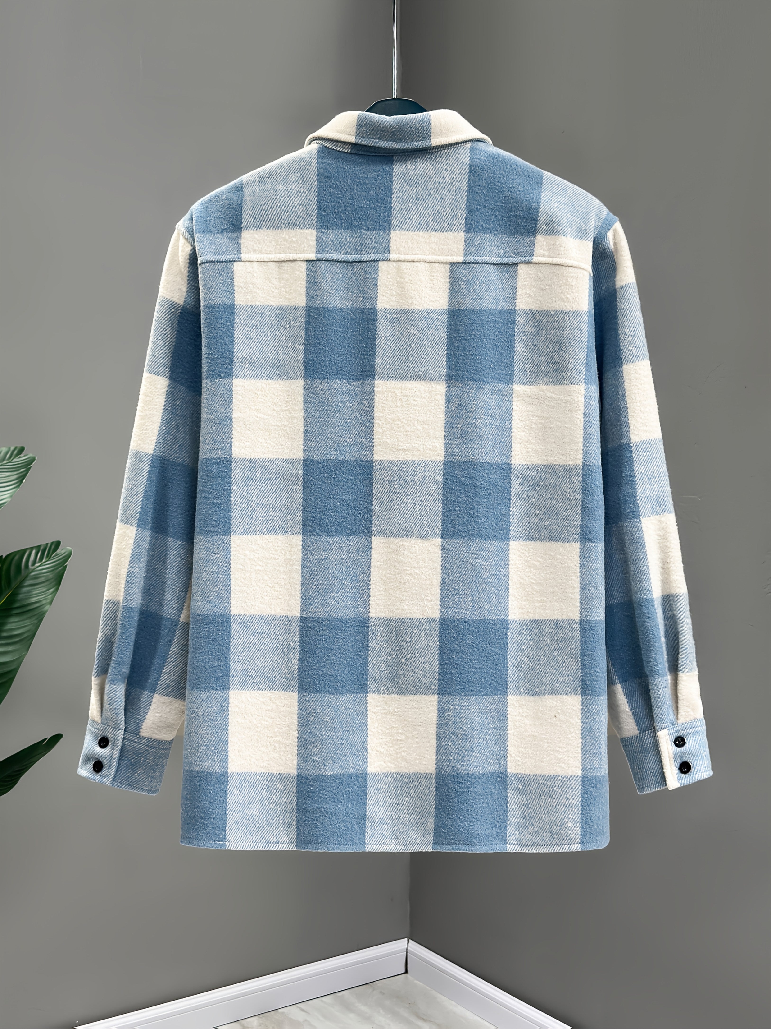 Katta o'lchamdagi erkaklar uchun ko'k va oq tekis chiziqli uzun yengli ko'ylak, tasodifiy kuz/qish uslubi, tugmachali yaka, polyester mato, mashinada yuvish mumkin.