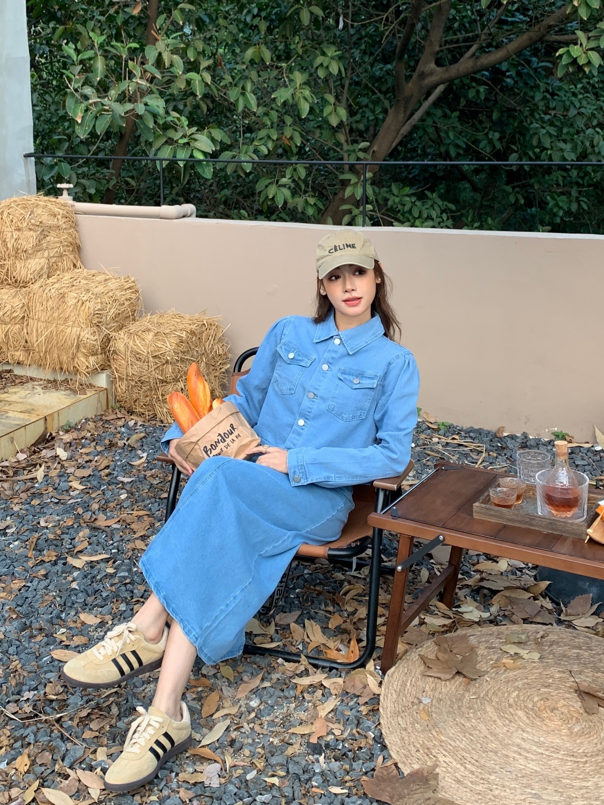 Ayollar uchun zamonaviy jinsiy kostyum