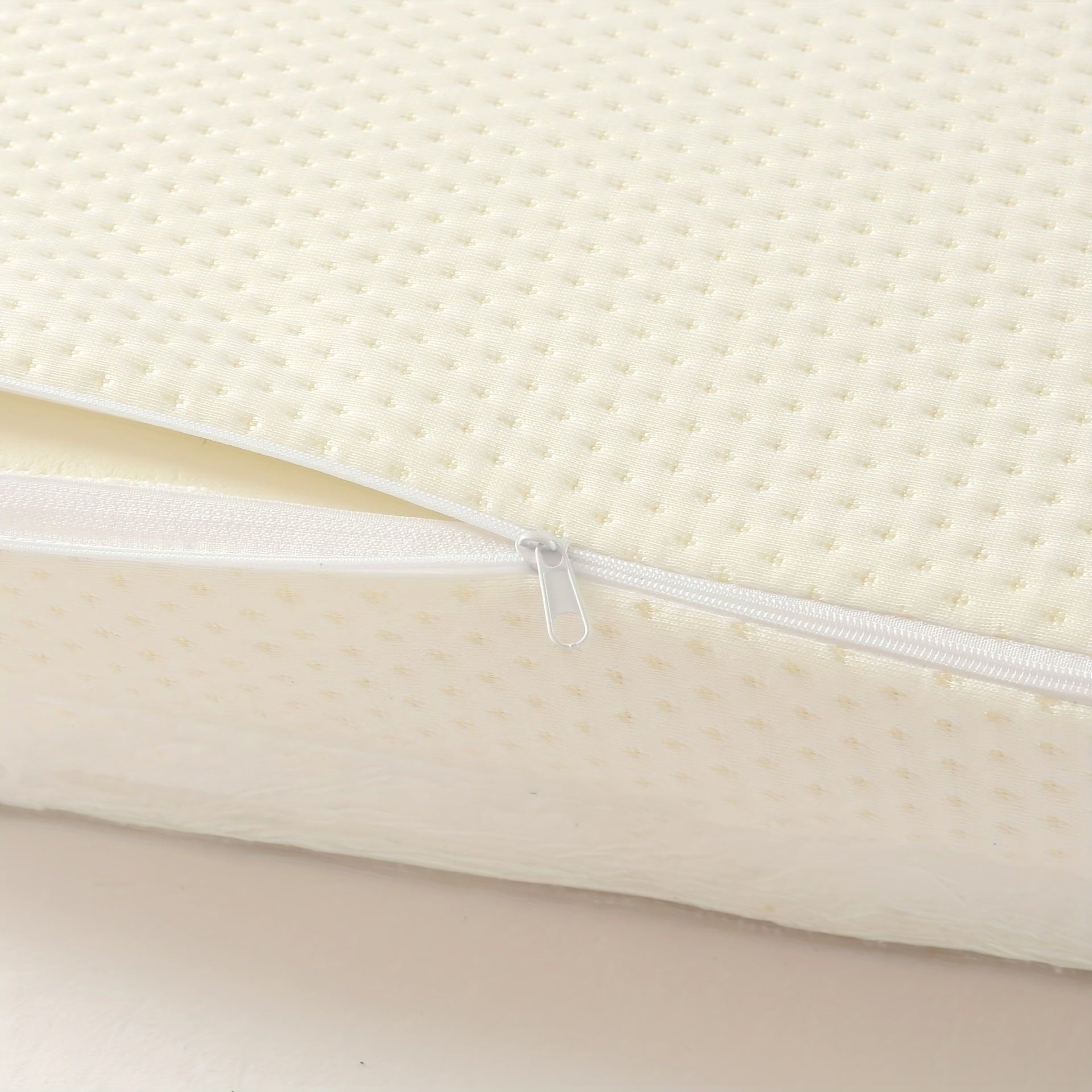 Ортопедическая подушка из мемори-фома, изготовленная из бамбукового волокна с технологией медленного восстановления, с мягким дизайном в форме бабочки для расслабления шейного отдела во время сна.