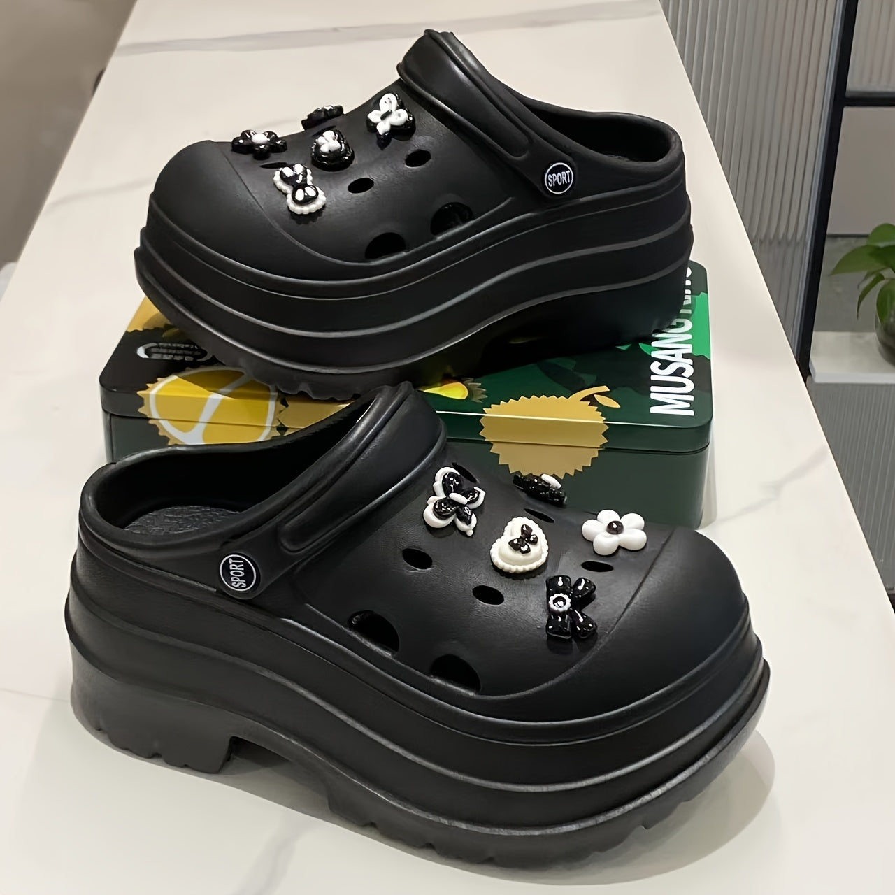 Women's Summer Fashionable Slip-On Shoes Black and White Floral Accessories