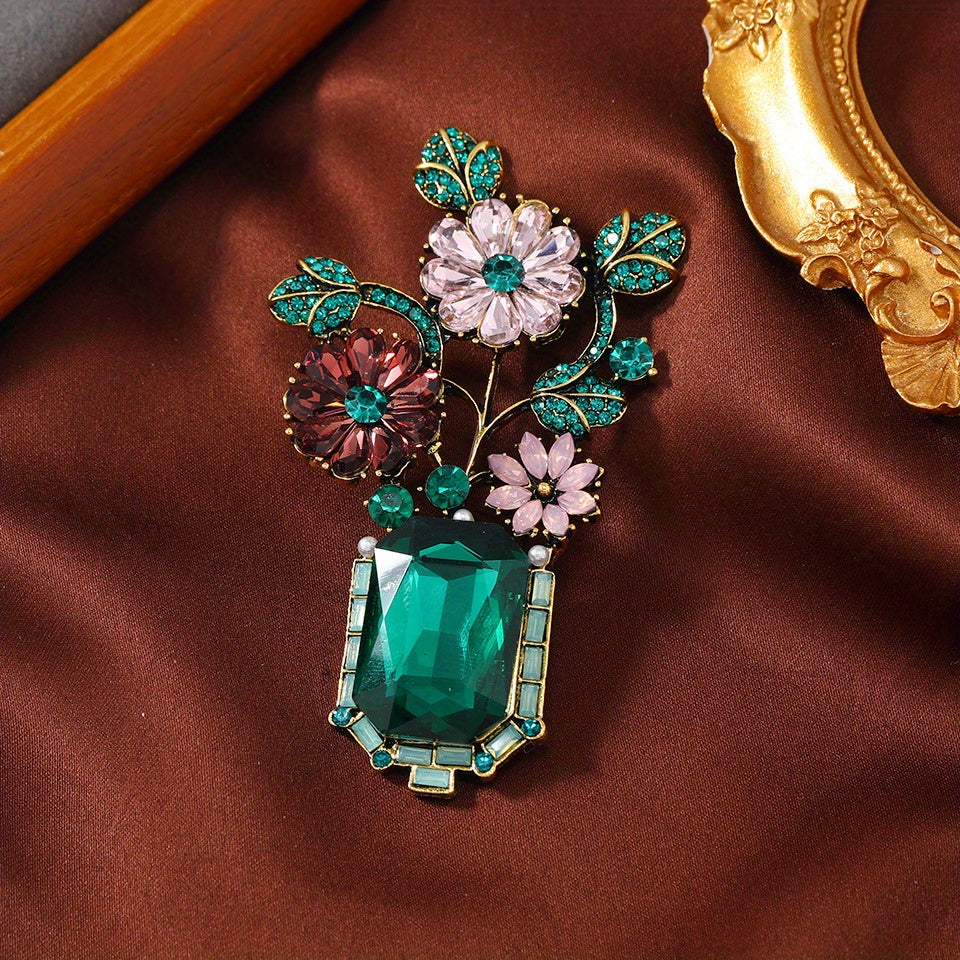 Vintage French Green Crystal Brooch Elegant Niche Jewelry for Women