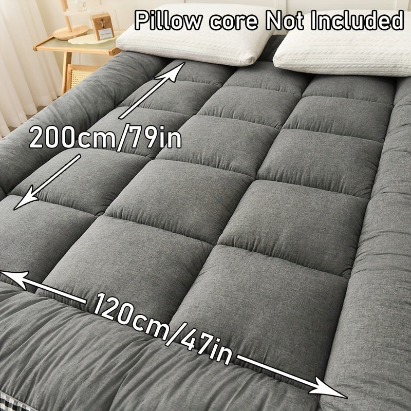 Роскошный стеганый матрасный топпер - мягкая и пушистая полиэфирная начинка и покрытие, дышащий, комфорт на все сезоны для спальни, гостевой комнаты или общежития - не водонепроницаемый, легко чистится, толщина 8-10 см.