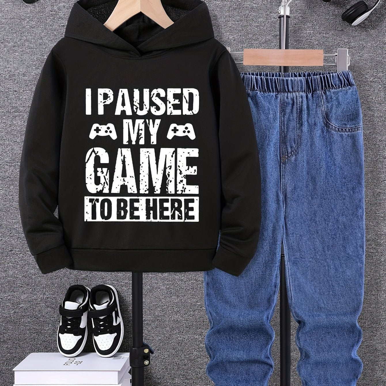 Boys' Casual Two-Piece Set with Letter Print Sweatshirt and Jeans for Outdoor Wear