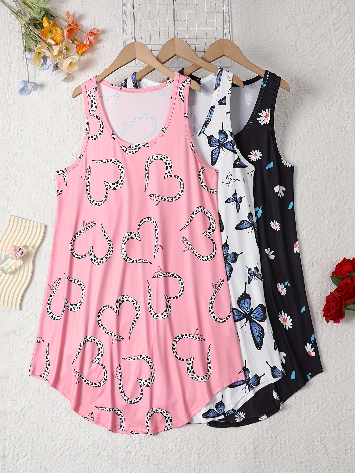 Women Plus Size Pajamas Set with Cartoon Love and Butterfly Patterns Nightgowns