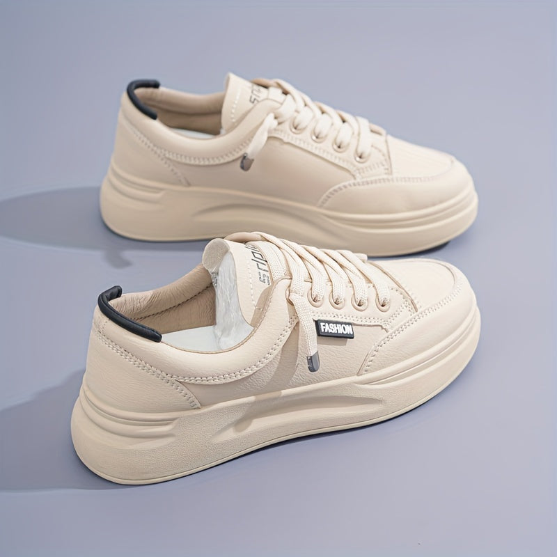 Ayollar uchun nafas oluvchi, engil yugurish poyafzallari yozgi dam olish va sport uchun