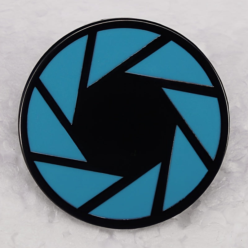 Game Logo Brooch Pin UV Plated Zinc Alloy Casual Gift Accessory