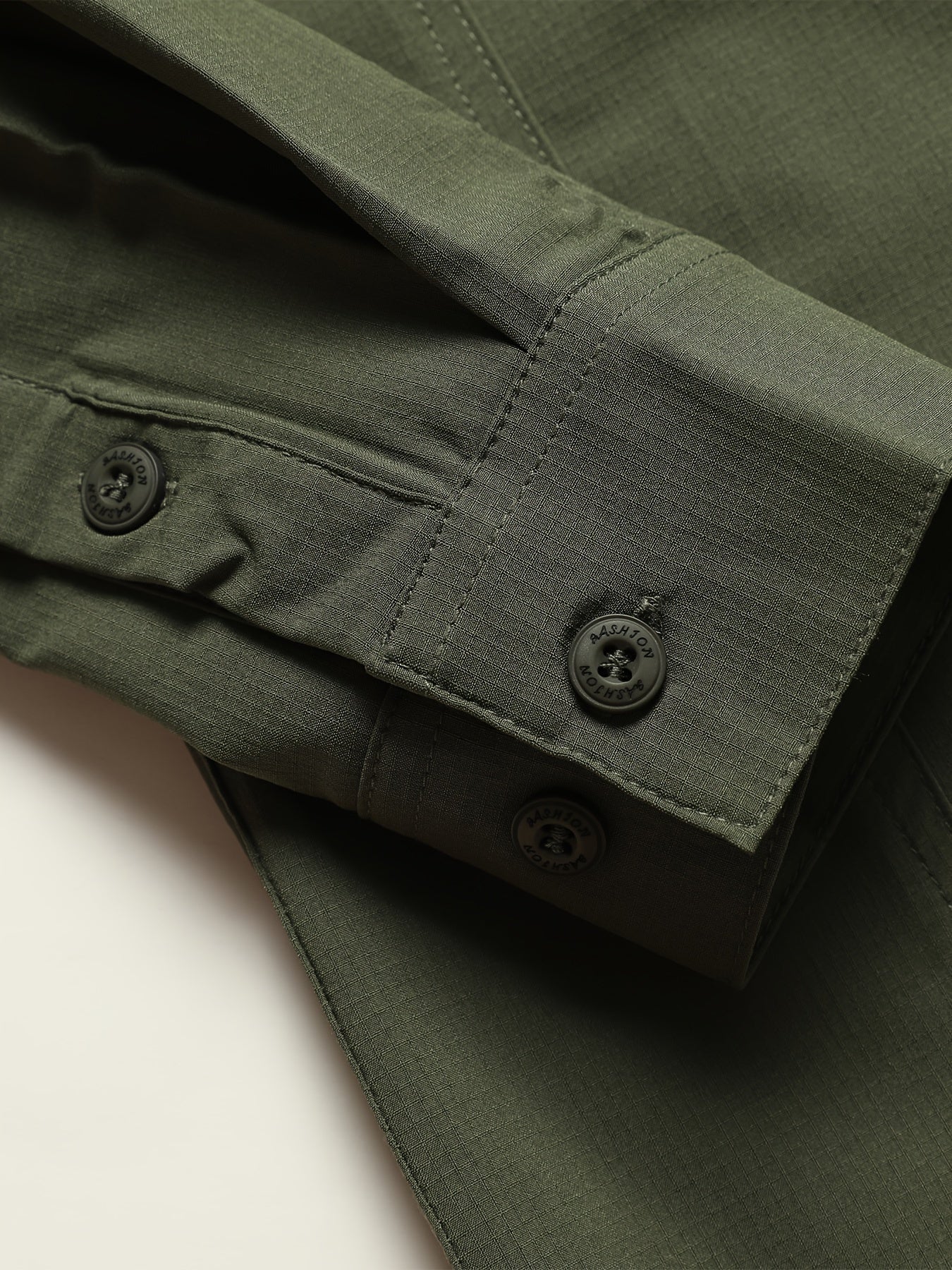 Men's Quick-Drying Combat Shirt with Ventilation Holes and Multiple Pockets