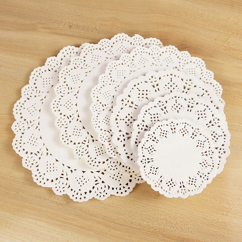 Set of 100 Round Lace Paper Doilies Oil Absorbent Placemats for Cake and Dessert Decoration
