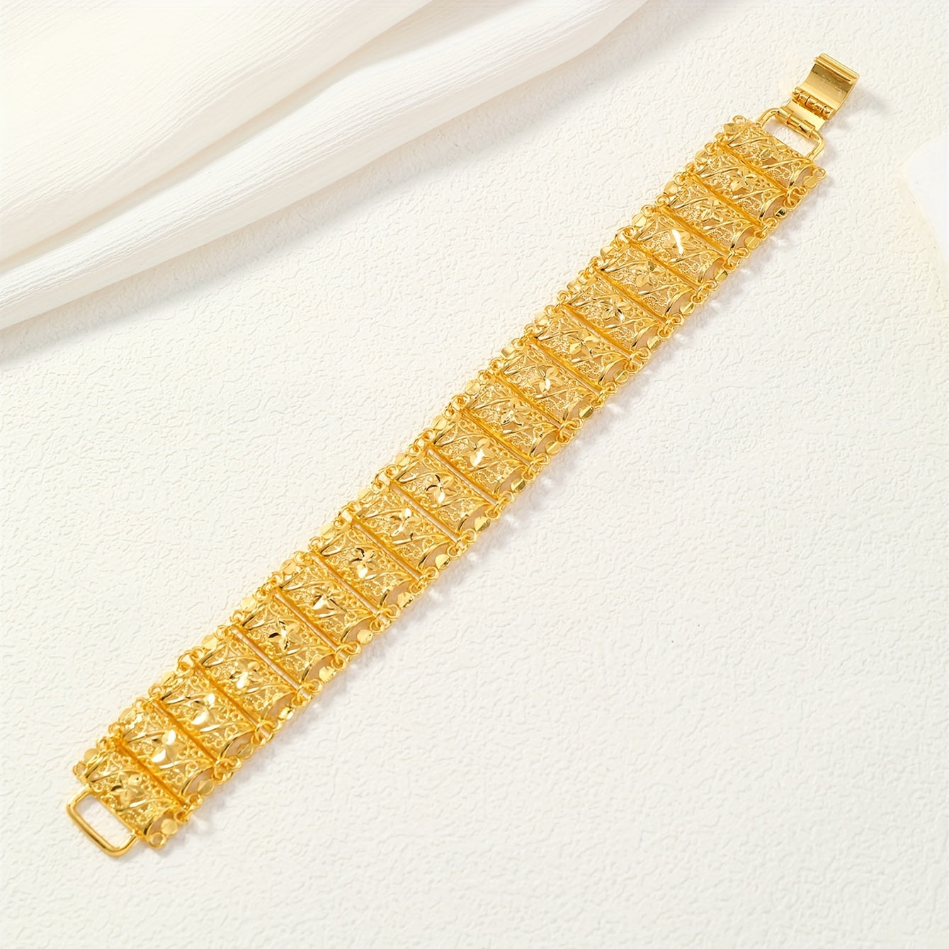 Ayollar uchun murakkab gullar bilan bezatilgan bilaguzuk - Abadiy nafislik, to'y va maxsus tadbirlar uchun ideal