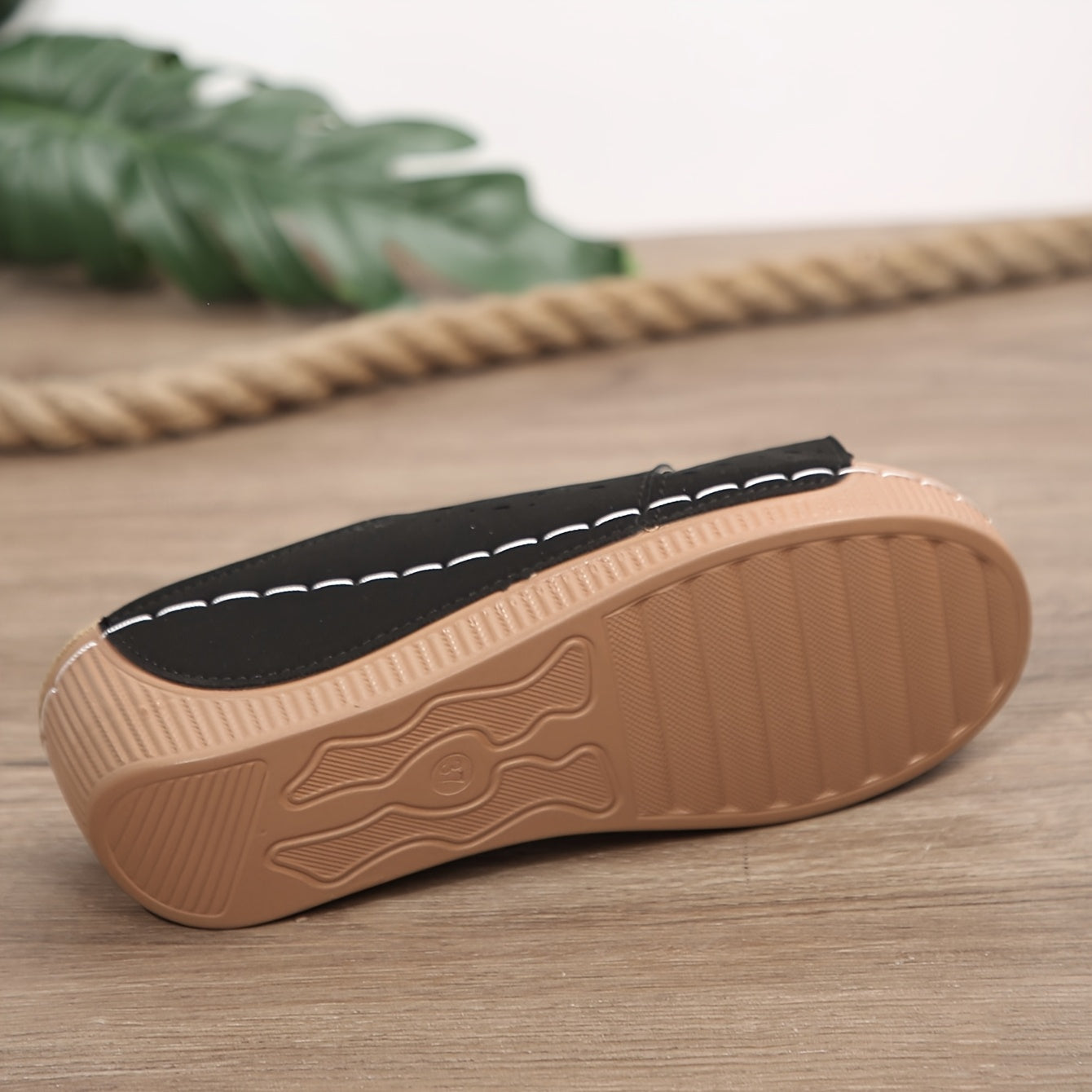 Ayollar uchun bir rangli slaydlar, qulay arka qo'llab-quvvatlash, kundalik yozgi poyabzal