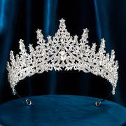 Серебряная сплавная тиара с стразами для элегантных свадеб и вечеринок.